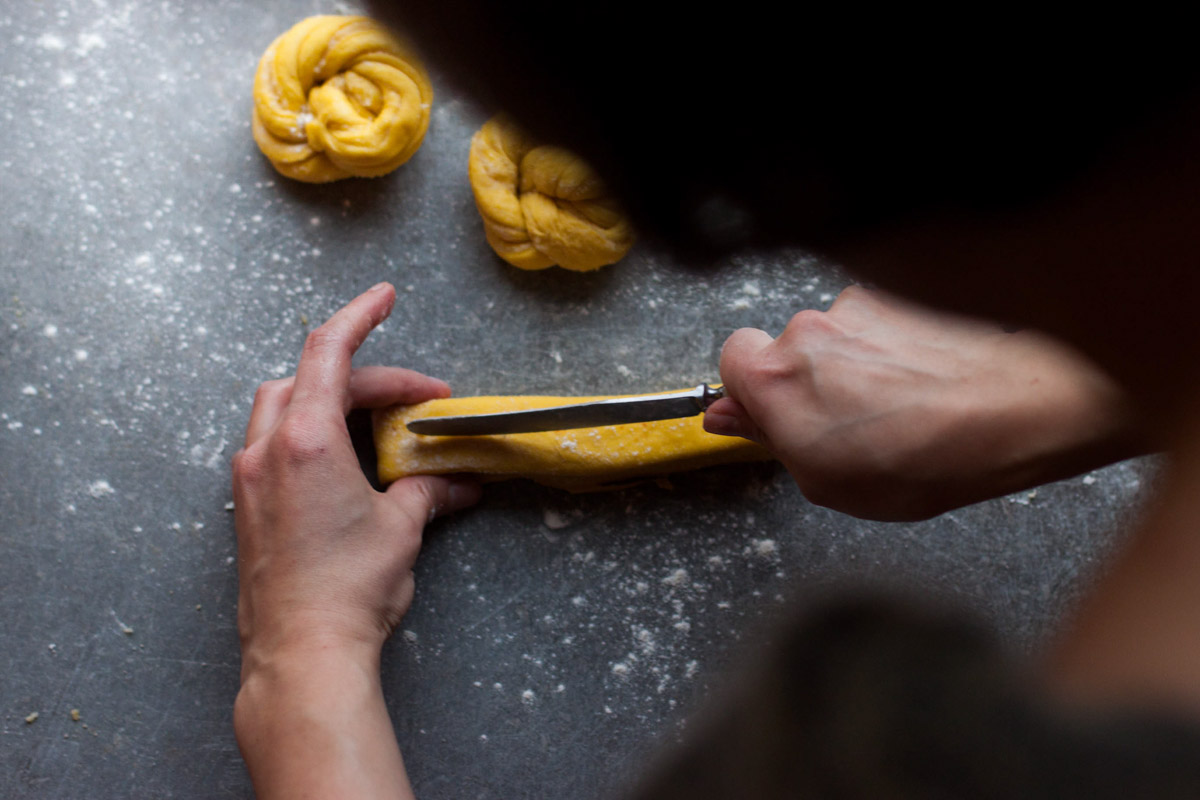 nordic-saffron-knots-2