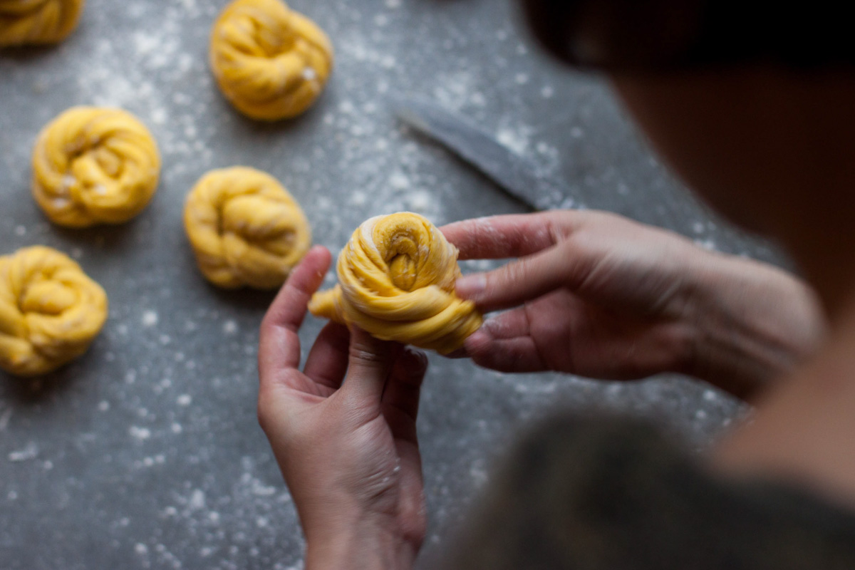 nordic-saffron-knots-6